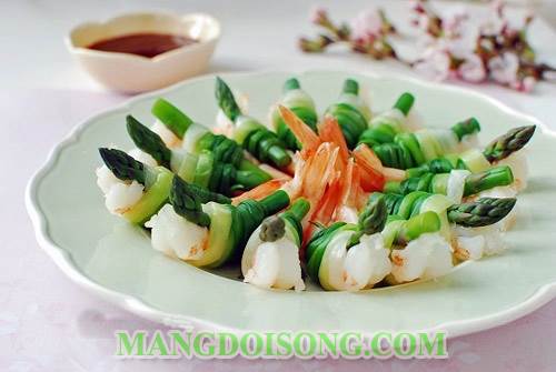 Cách làm tôm cuốn hành hương măng tây chấm sốt mù tạt dùng để khai vị cho bữa tiệc tại gia thêm ngon 4