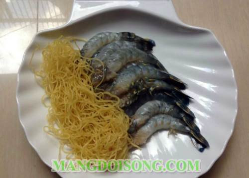 Cách làm tôm cuộn mì trứng chiên giòn ngon dễ đẹp mắt sau món khai vị cho bữa tiệc 2