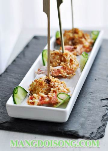 Cách làm tôm lăn phô mai vụn bánh mì nướng giòn thơm ngon đẹp mắt cho bữa tiệc 6