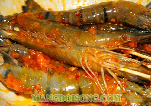 Cách làm tôm nướng sa tế thơm ngon cay nồng đơn giản cho bữa tiệc nhậu thêm phong phú 2