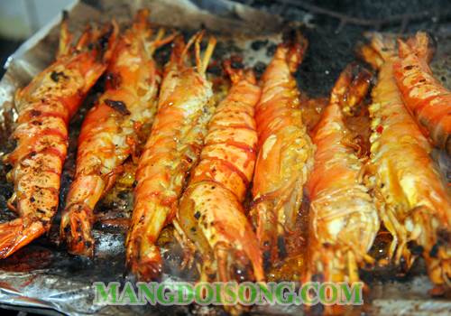 Cách làm tôm nướng sa tế thơm ngon cay nồng đơn giản cho bữa tiệc nhậu thêm phong phú 3
