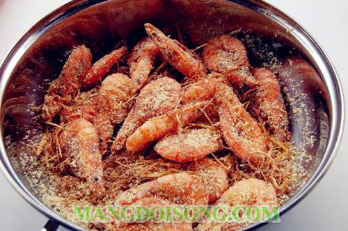 Cách làm tôm rang muối sả thơm ngon hấp dẫn ngay từ miếng đầu tiên với cách chế biến nhanh gọn lẹ 3