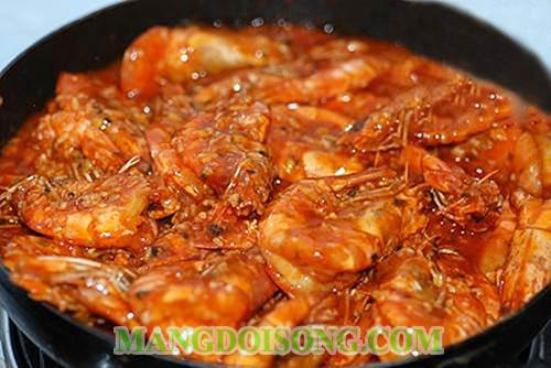 Cách làm tôm sốt sa tế thơm ngon cho bữa cơm đậm đà hương vị thắm tình thương yêu 4