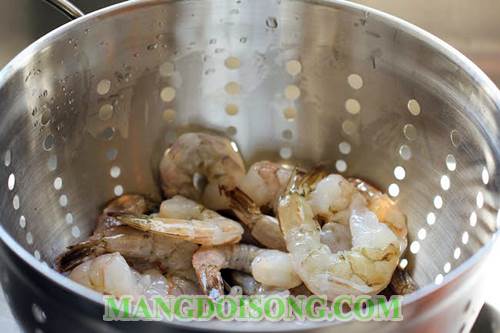 Cách làm tôm xào bơ tỏi ngon mê ly cách chế biến đơn giản cho bữa cơm gia đình thêm đầm ấm 1