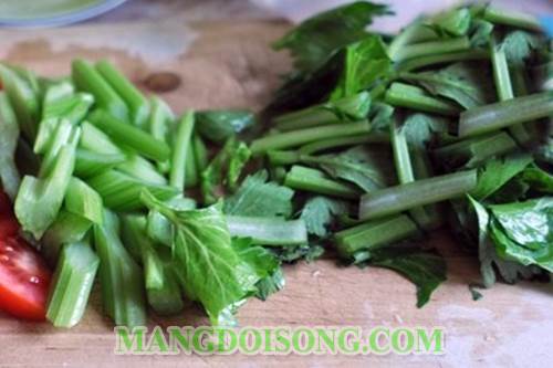 Cách nấu canh chua chả mực ngon đẹp đơn giản làm xua tan cái nóng oi bức mùa hè làm bữa cơm gia đình thêm ngon miệng 4
