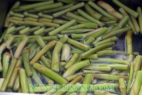 Cách nấu canh chua tôm bồng khoai ngon ngọt chua cay cho bữa cơm chiều thêm ngon miệng 2