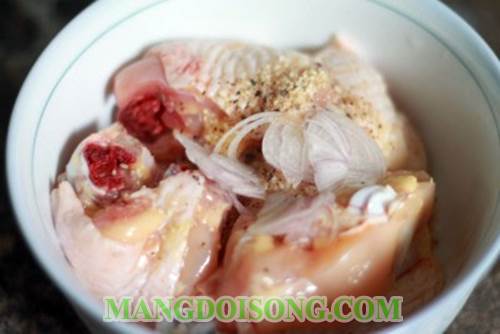 Cách nấu canh gà hầm hạt sen thơm ngon bổ dưỡng dùng để bồi bổ cho mẹ bầu hay người mới ốm dậy 1