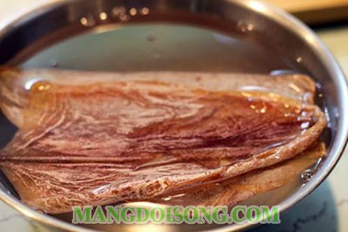 Cách nấu cháo mực khô huyết heo ngon tuyệt cú mèo 2