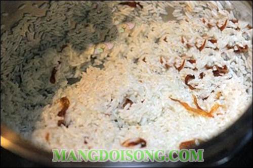 Cách nấu cháo mực tươi ngon cho các mẹ sau khi sinh nhiều sữa 2