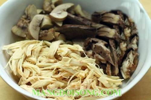 Cách nấu cháo ức gà tim cật heo thơm ngon đúng điệu cho cả nhà thưởng thức vào ngày nghỉ 5