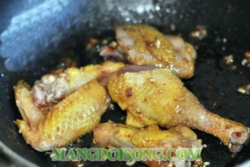 Cách nấu gà kho nấm hương tươi thơm ngon mềm ngọt quyến rũ cho bữa cơm gia đình thêm đậm đà đầm ấm 4