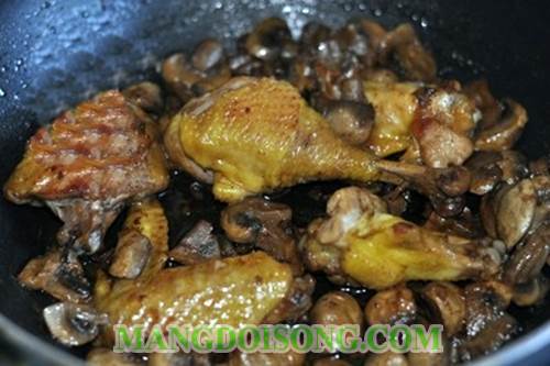 Cách nấu gà kho nấm hương tươi thơm ngon mềm ngọt quyến rũ cho bữa cơm gia đình thêm đậm đà đầm ấm 7