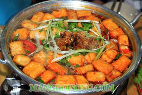 Cách nấu lẩu cua đồng bánh đa ngon cho ông xã nhâm nhi cuối tuần 3
