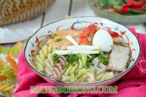 Cách nấu nui tôm ngũ sắc ngon thơm lừng cho bữa sáng đầy đủ chất để làm việc hiệu quả 8