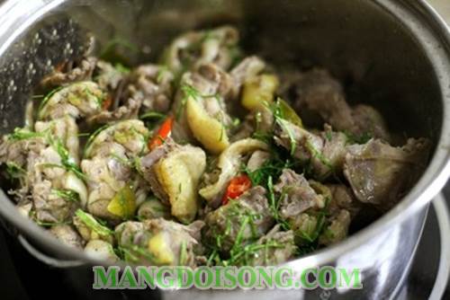 Cách nấu thịt gà kho lá chanh ngon đơn giản cho bữa cơm chiều cả nhà ăn mê say mà không ngán 7