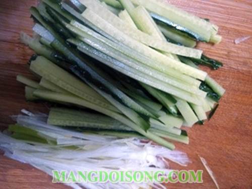 Cách làm bánh bột gạo cuốn nhân thập cẩm ngon ơi là ngon cho bữa ăn ngày cuối tuần thêm phong phú 4