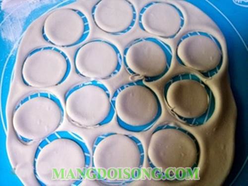 Cách làm bánh bột gạo cuốn nhân thập cẩm ngon ơi là ngon cho bữa ăn ngày cuối tuần thêm phong phú 7