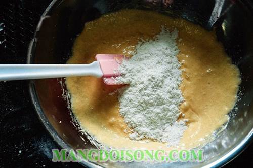 Cách làm bánh cupcake whipping cream trái mâm xôi hương vanilla thơm ngon ngọt ngào tại bếp gia đình 3