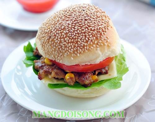 Cách làm bánh mì hamburger thơm ngon đẹp mắt nhiều chất dinh dưỡng như mua trong các nhà hàng 10