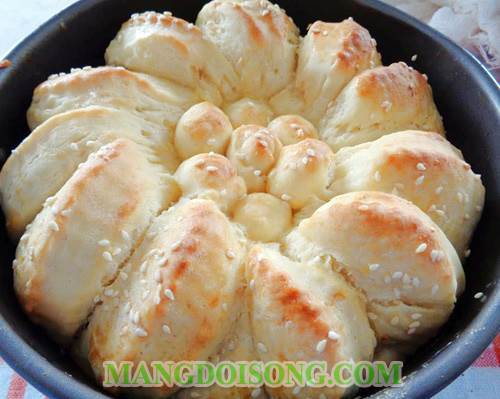 Cách làm bánh mì sữa nướng đặc biệt thơm ngon ngay tại bếp gia đình bạn bằng lò nướng 7