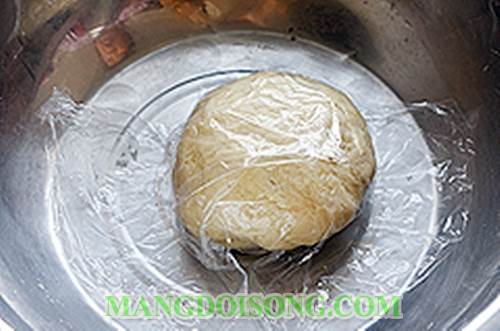 Cách làm bánh pizza đơn giản nhất quả đất mà vẫn thơm ngon cho những bạn mới tập làm bánh 3