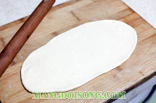 Cách làm bánh pizza đơn giản nhất quả đất mà vẫn thơm ngon cho những bạn mới tập làm bánh 5