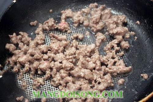 Cách làm bánh pizza nhân thịt bò phô mai dứa ngon bằng chảo mà vẫn ngon và đẹp mắt như nướng bằng lò nướng 6