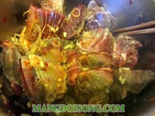 Cách làm bắp bò nấu bia ngon dùng với bún tươi hoặc bánh mì thay đổi không khí bữa ăn gia đình 5