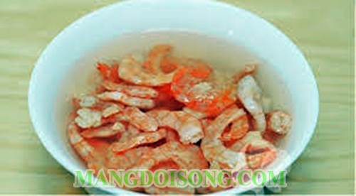 Cách làm bí ngòi xào tôm khô ngon cơm đẹp mắt cho bữa ăn gia đình phong phú và bổ sung nhiều chất dinh dưỡng 2