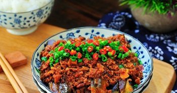 Cách làm cà tím sốt thịt bằm thơm phức dùng cho bữa cơm chiều ngon Cách làm cà tím sốt thịt bằm thơm phức dùng cho bữa cơm chiều ngon 6
