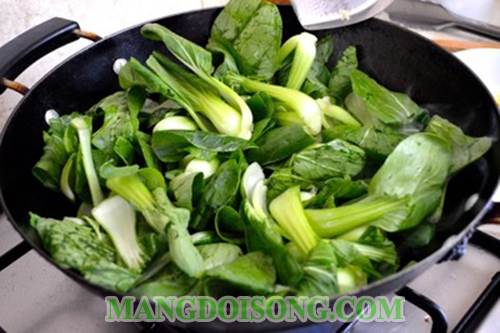 Cách làm cải thìa xào tỏi ngon thơm lừng cung cấp nhiều vitamin cho cơ thể giải nhiệt vào mùa hè 2