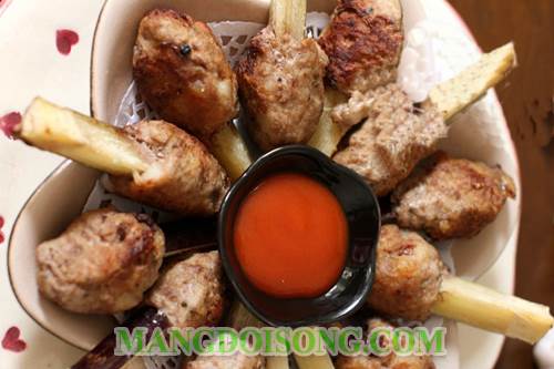 Cách làm chả bò viên mía ngọt rán thơm ngon ngây ngất dùng làm món khai vị cho ngày tiệc 9