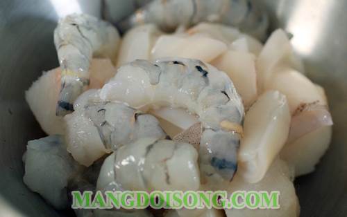 Cách làm chả hải sản chiên ngon nhất quả đất với cách làm đơn giản ngay tại bếp gia đình bạn 1