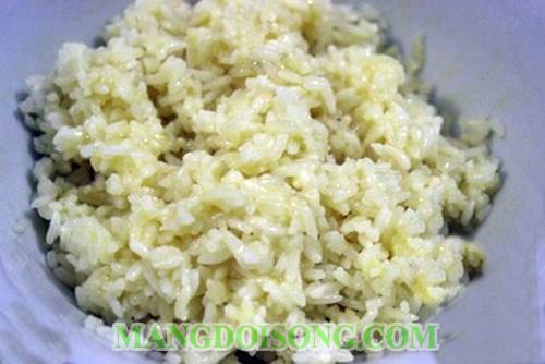 Cách làm cơm chiên trứng thịt bò dưa muối ngon cho bữa sáng đầy đủ chất tiết kiệm chi tiêu 1