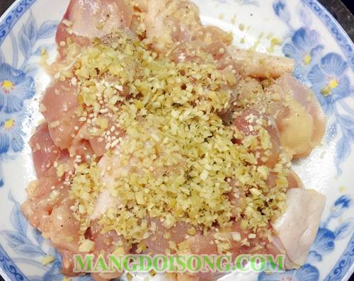Cách làm cơm gà lá dứa ngon thơm nức mũi đẹp mắt như nhà hàng cho bé yêu ăn mê say lớn như thổi 2