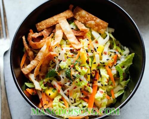 Cách làm gỏi gà chua cay kiểu thái ngon ơi là ngon bắt mắt hấp dẫn không thua kém gì nhà hàng năm sao 4