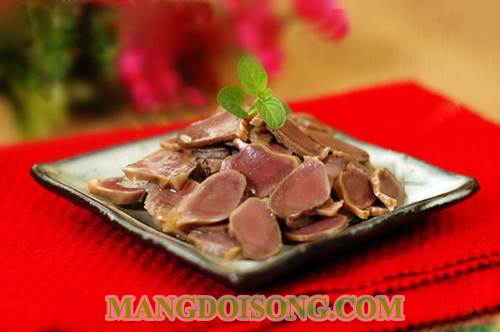 Cách làm mề vịt hầm bát vị ngon dùng làm món nhậu ngon cho ông xã nhâm nhi cuối tuần 6