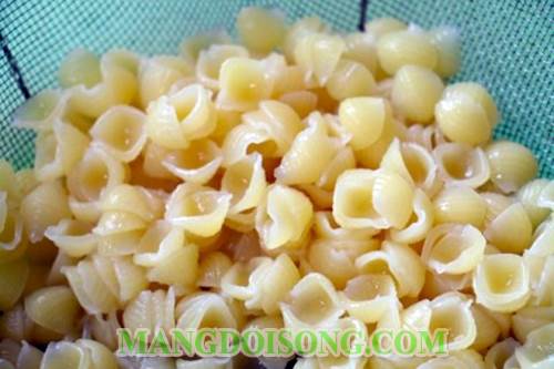 Cách làm nui xào thịt bò sốt cà chua thơm ngon nhiều dưỡng chất dùng làm món điểm tâm ngon 4