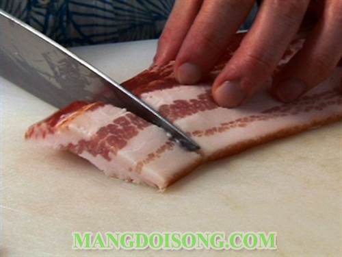 Cách làm nui xào thịt xông khói bông hẹ ngon đẹp mắt như trong nhà hàng theo khẩu vị châu âu 3