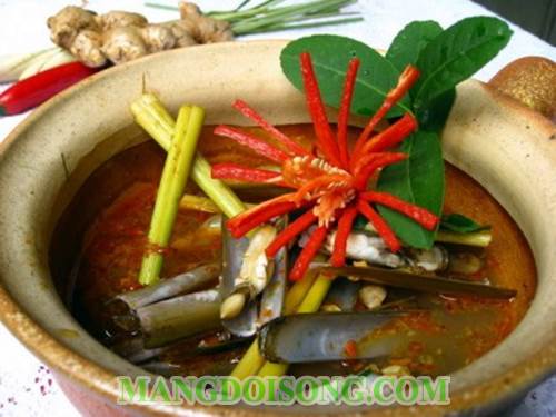 Cách làm ốc móng tay hấp thái ngon ơi là ngon với vị chua chua ngọt ngọt cay cay giống như ngoài hàng 2