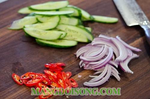 Cách làm salade bò chiên măng tây thơm ngon chua cay cho ngày nghỉ cuối tuần thêm xanh 3