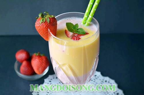 Cách làm sinh tố xoài dâu tây thơm ngon đẹp mắt tách thành 2 lớp trông như các batender pha chế chuyên nghiệp 4