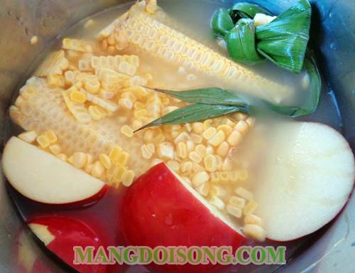 Cách làm sữa bắp ngon mát ngọt tự nhiên với hương lá dứa thơm nhẹ khiến cho mọi người không thể nào quên khi được thưởng thức 4