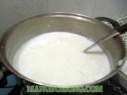 Cách làm sữa hạt sen ngon mới lạ cho cả gia đình thưởng thức tốt cho sức khỏe mọi người 4