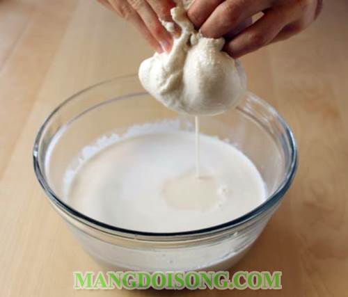 Cách làm sữa hạt sen ngon mới lạ cho cả gia đình thưởng thức tốt cho sức khỏe mọi người 5