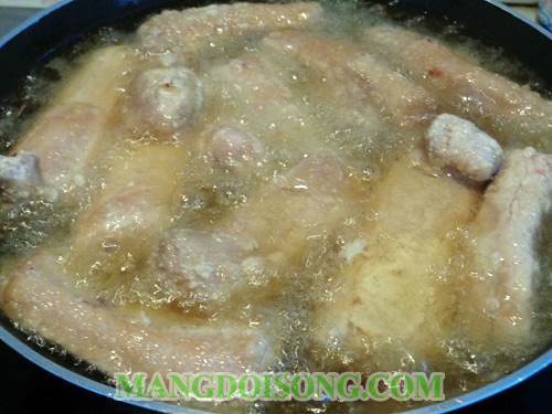 Cách làm sườn rang thính ngũ vị ngon đẹp mắt như trong nhà hàng cho bữa cơm gia đình bạn thêm sang trọng 6