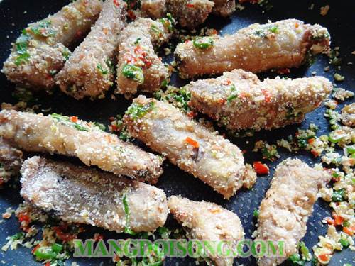 Cách làm sườn rang thính ngũ vị ngon đẹp mắt như trong nhà hàng cho bữa cơm gia đình bạn thêm sang trọng 8