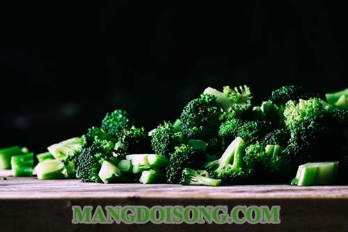 Cách làm súp lơ tẩm bột chiên giòn ngon ơi là ngon dùng làm món khai vị trong bữa tiệc 1