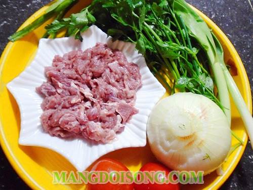 Cách làm thịt bê xào hành cần ngon đẹp mắt như trong nhà hàng với 4 bước đơn giản hấp dẫn vô cùng 1