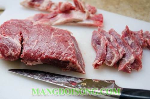 Cách làm thịt bò xào hành hoa ngon đơn giản nhanh chóng cho bữa cơm gia đình bạn thêm đầm ấm 2